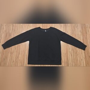 NWOT Mondetta Crew Althetic Top